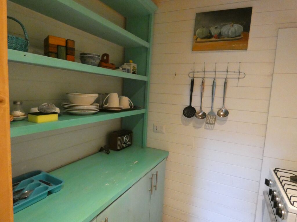 Cocina equipada de la cabaña chica